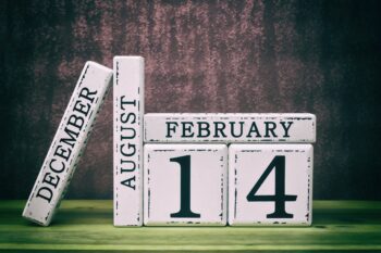Blocks showing the month and date